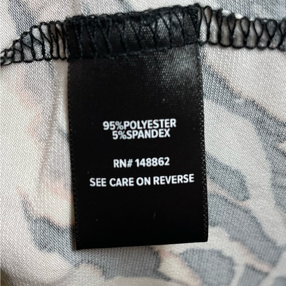 TORRID Maxi Studio Knot Long Sleeve Dress Zebra Watercolor Size 4X - Picture 13 of 13